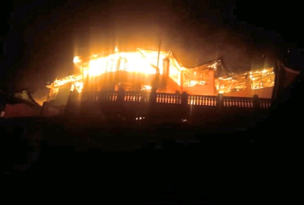 rohru Fierce fire affected families in deep shock