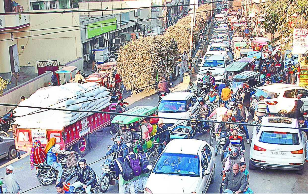 Cane-laden vehicles made city jam, trouble