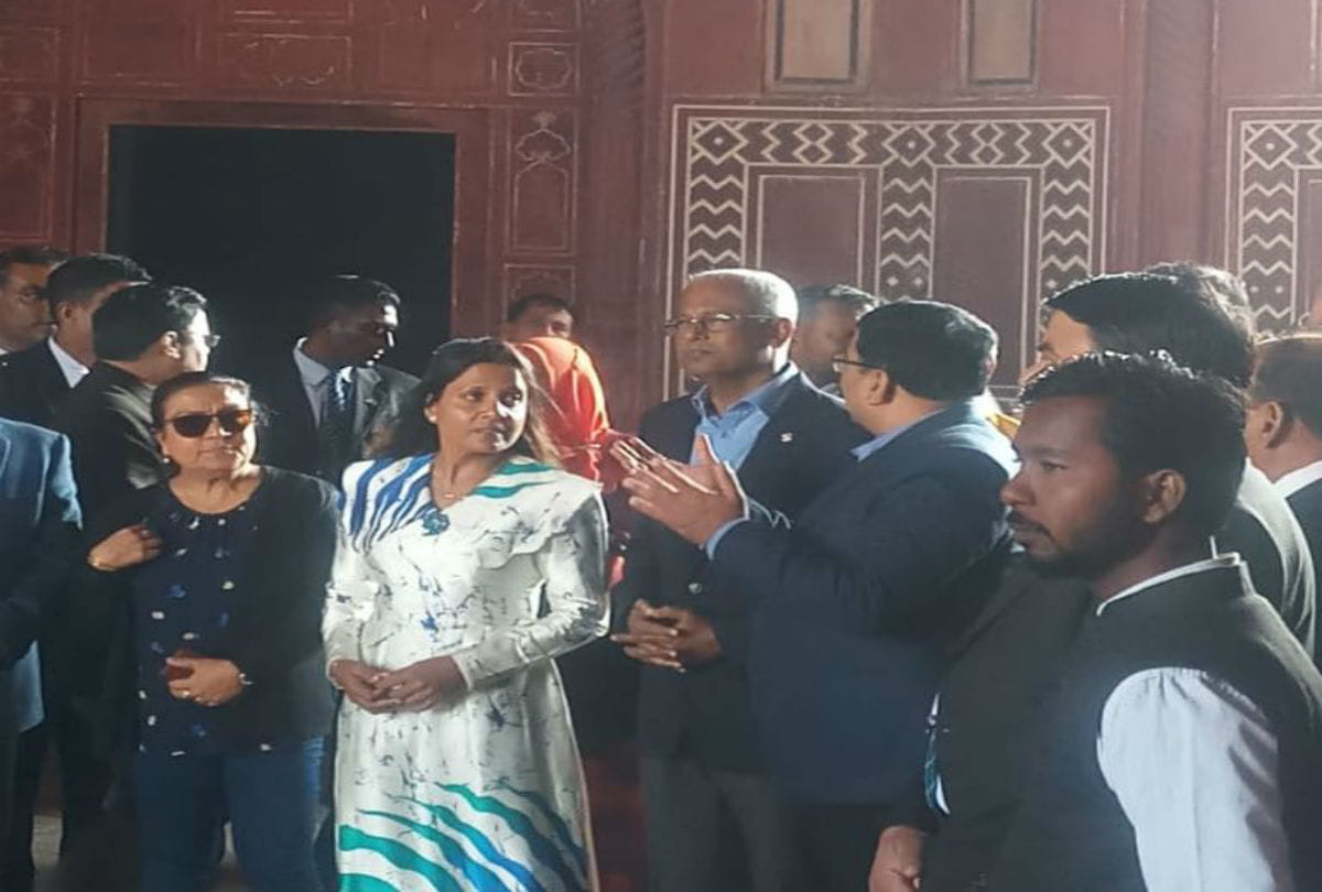 Maldivian President Ibrahim Mohamed Solih visited Taj Mahal with wife