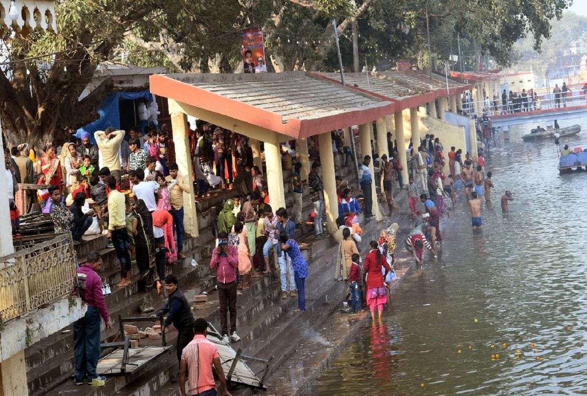 Mokshada Ekadashi Devotees Ganga Snan In Soron Kasganj