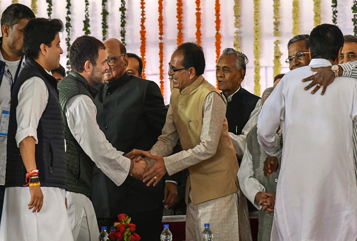 Assembly elections 2018 :These pictures proof harmony still exists between politicians