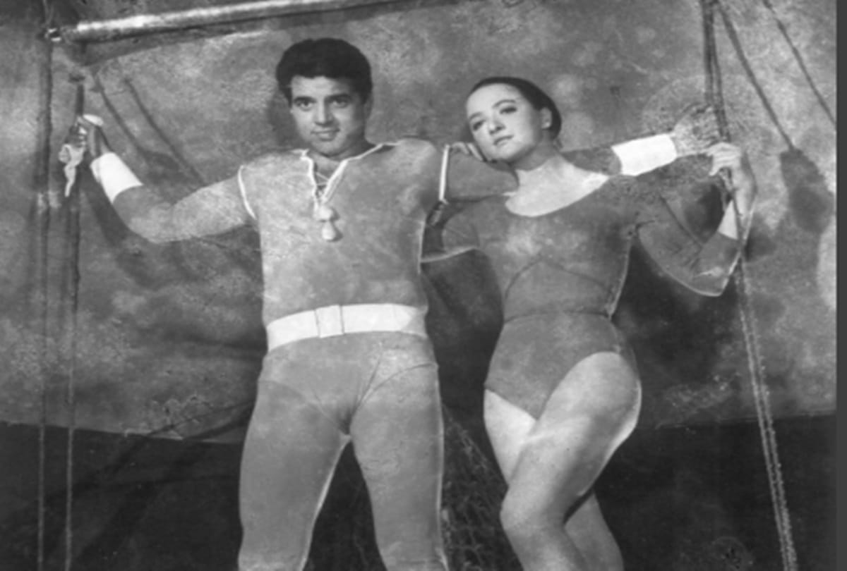 Raj Kapoor Dream Project Mera Naam Joker Starrer Simi Garewal Rishi Kapoor Completed 49 Years