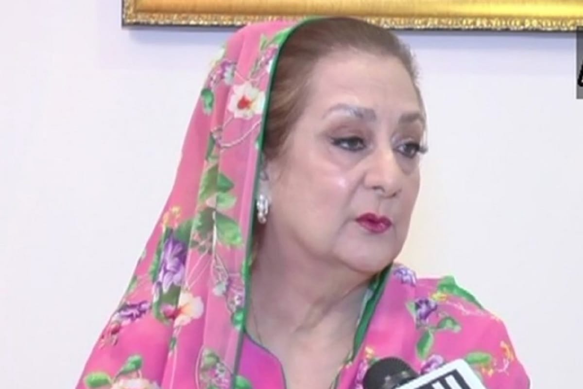Saira Banu requested PM Narendra Modi to meet in case of threat to Dillep Kumar from a land mafia