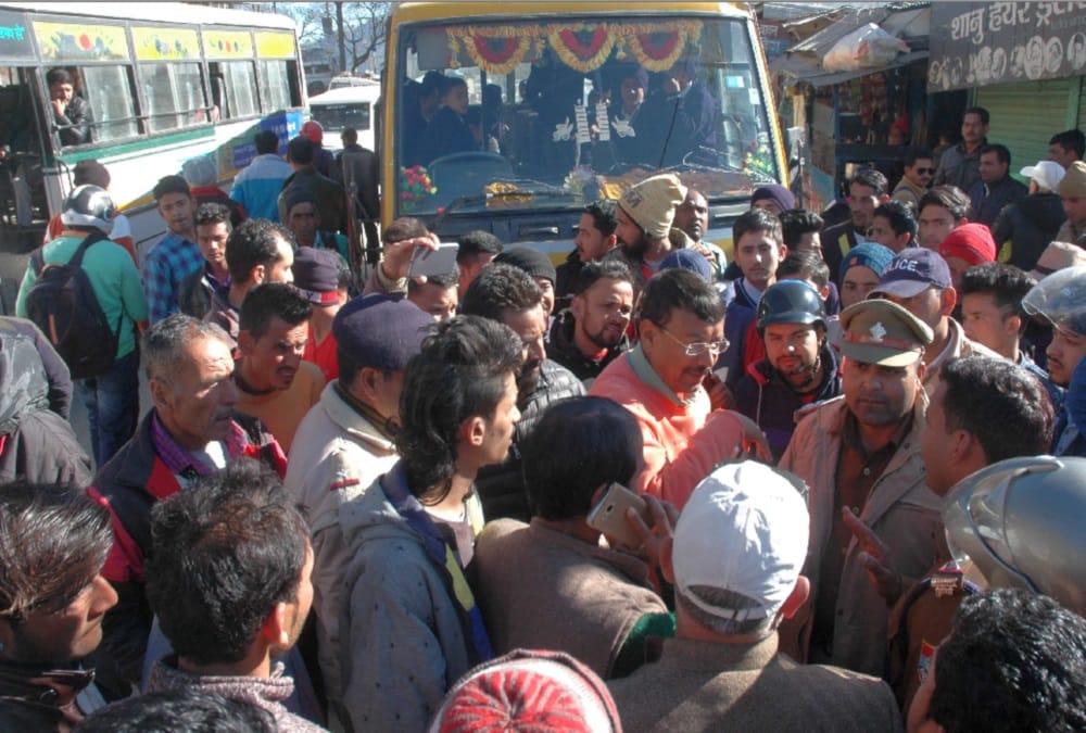 Drunk School bus driver Accident in pithoragarh