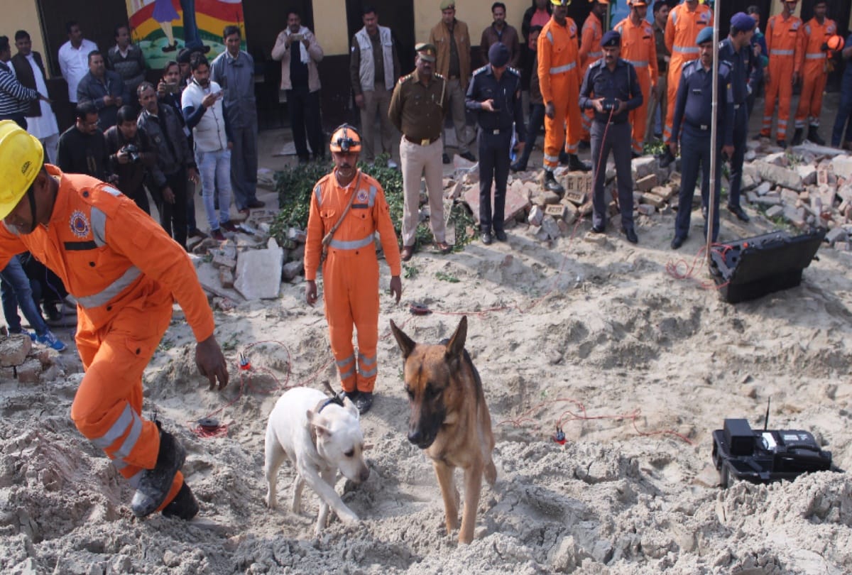 noida play school wall collapsed two students died principal arrested