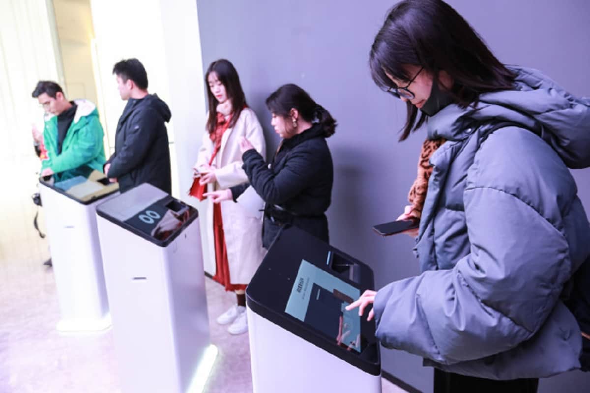 e-commerce giant alibaba group opens future hotel in hangzhou city equipped with AI and robots