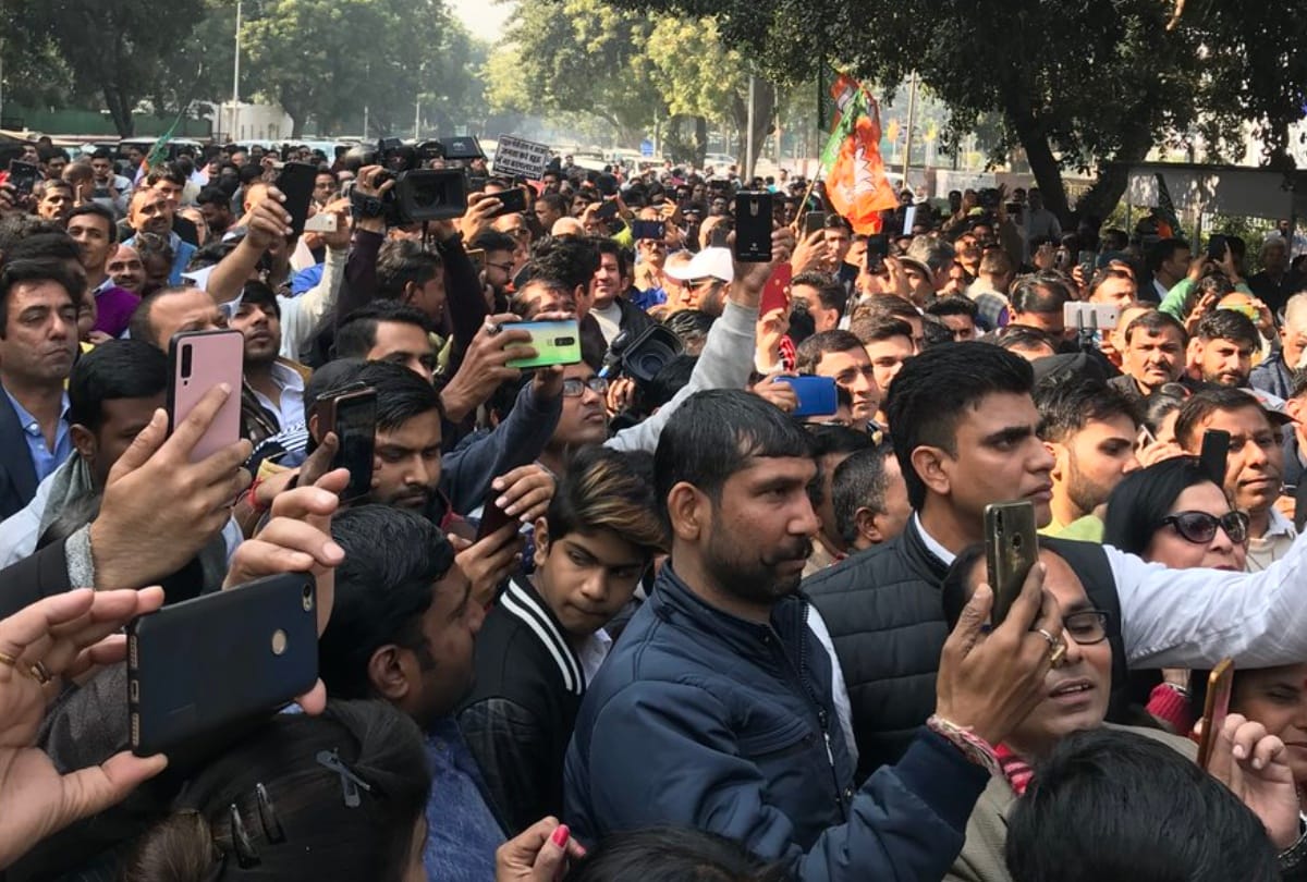 delhi election 2020: BJP hired 1500 Volunteers for delhi elections