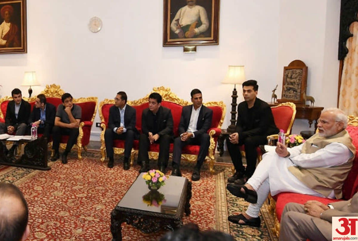 Akshay, Ajay and many Bollywood legends mets PM Modi on GST