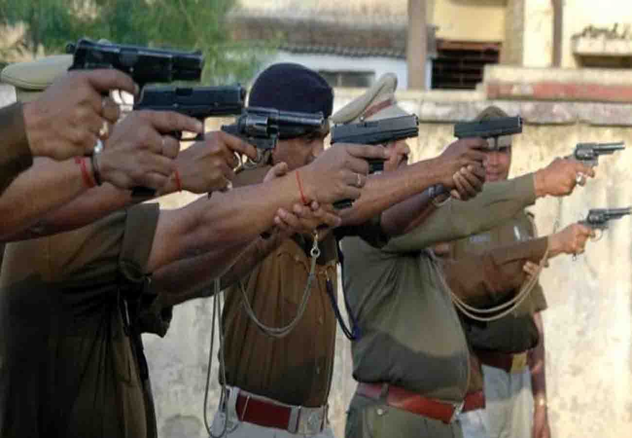 encounter between police and criminals in kanpur city