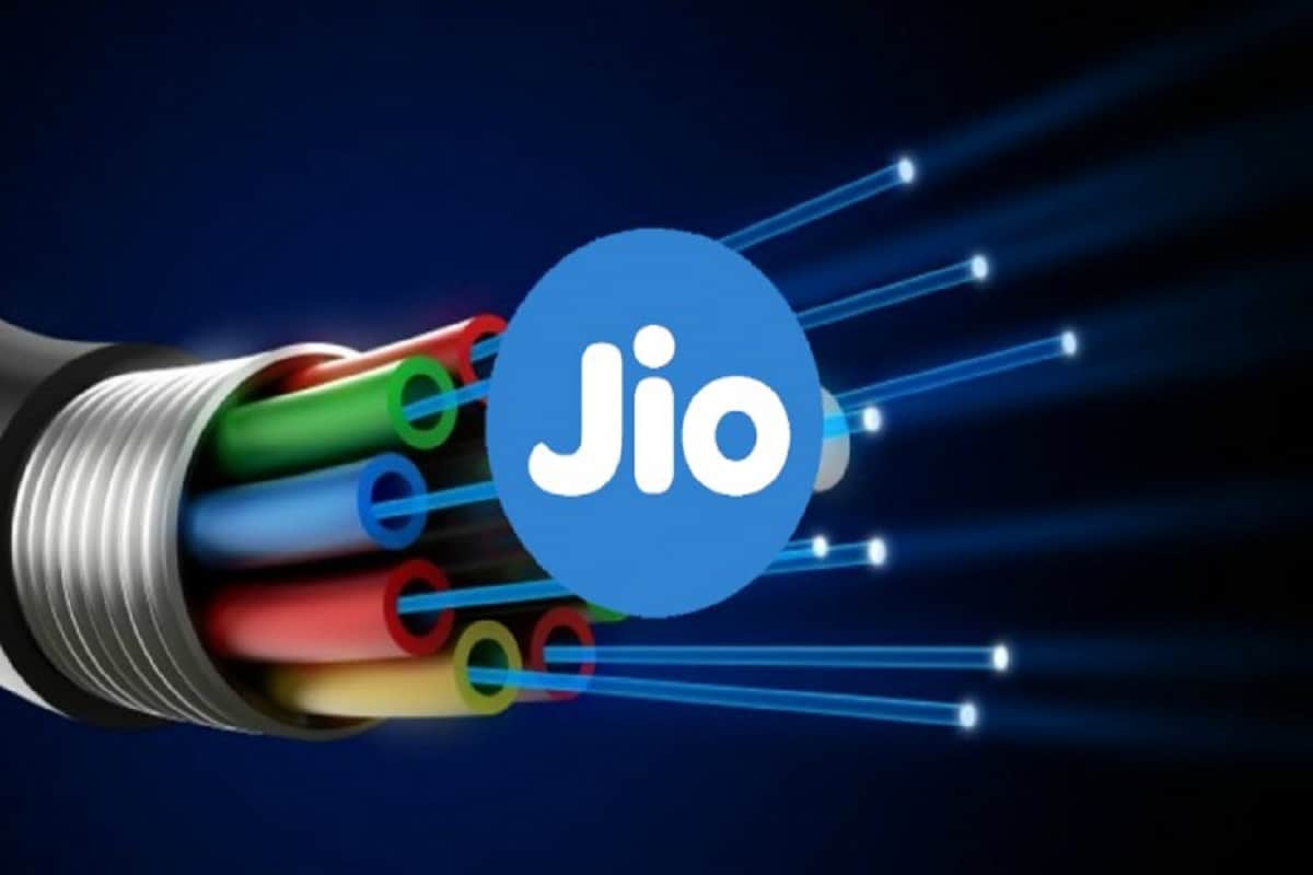 BSNl Bharat Fiber Launched to takes on Jio GigaFiber says reports