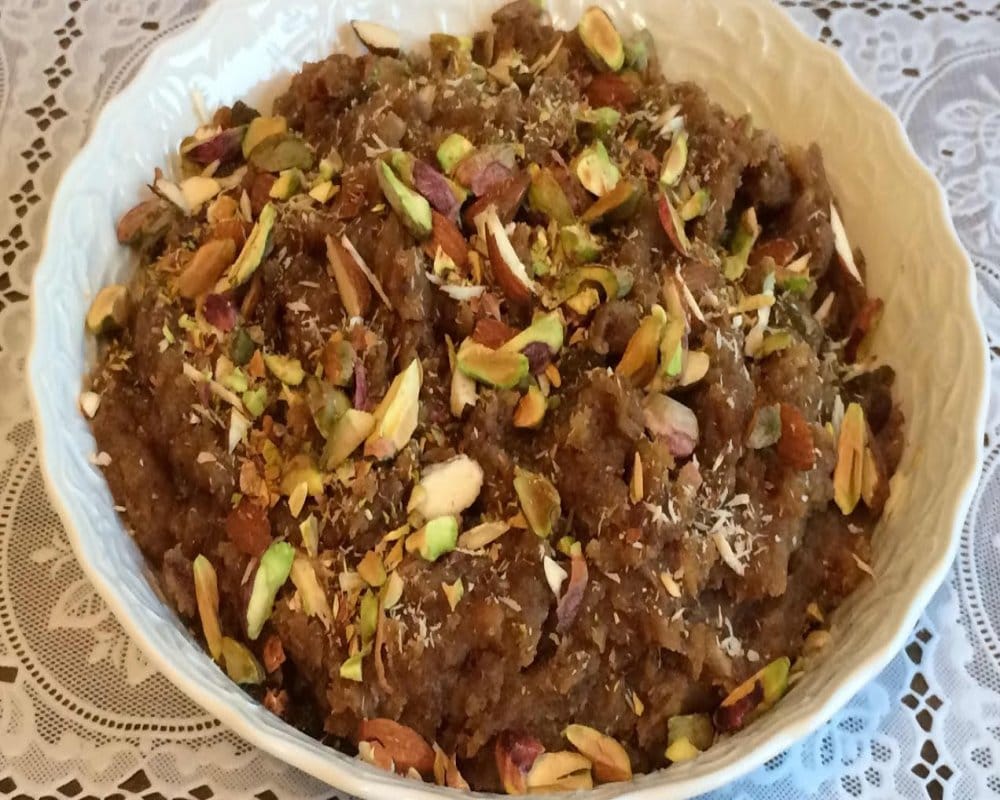 Know the easy recipe of khajur ka halwa or date halwa