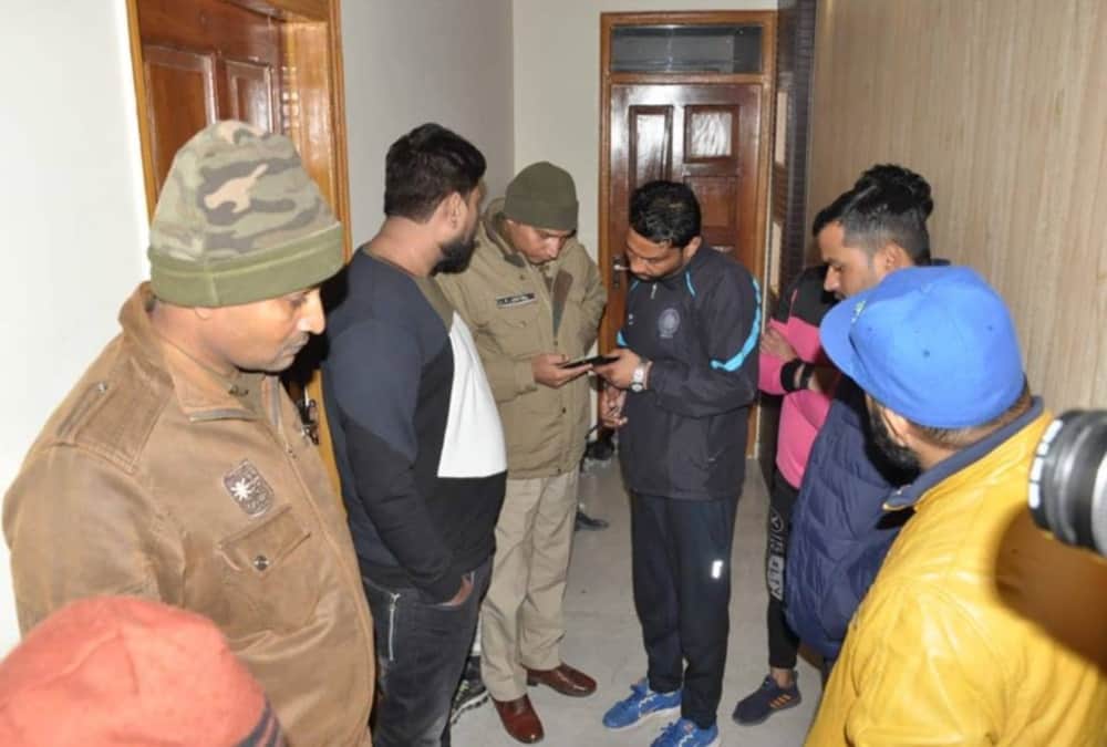 Lover Boy crying whole night and then murdered his girlfriend