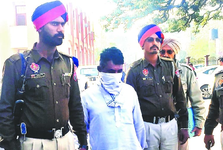 A man arrested for cheating with ATM card in Ropar