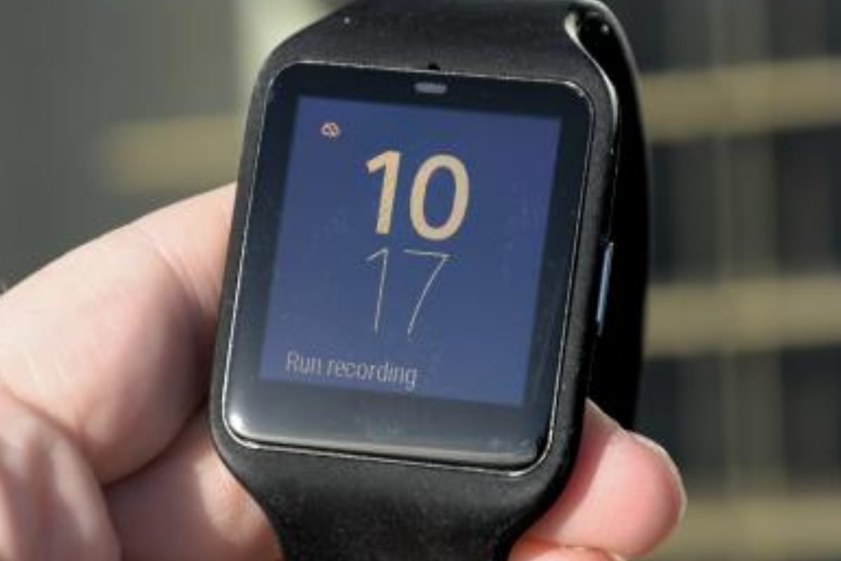 sweepers in Meerut have to wear smart watch on duty will connect with GPS system