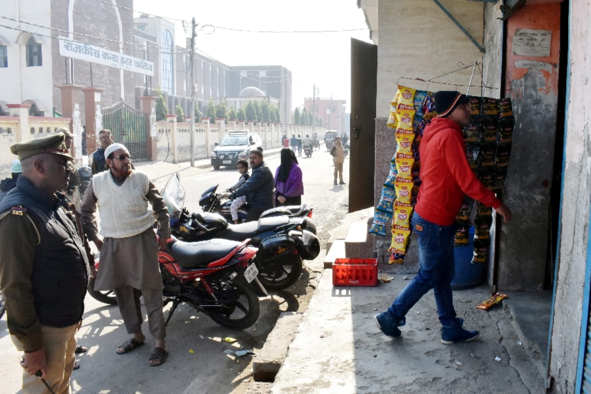 Women eve teasing cases increase in Meerut  police Anti romeo squad missing