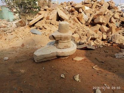 people angry after kashi vishwanath corridor temple shiva lingam thrown in dump