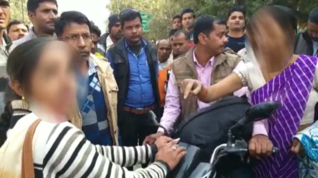 girl accused up 100 constable for sexual harassment at azamgarh