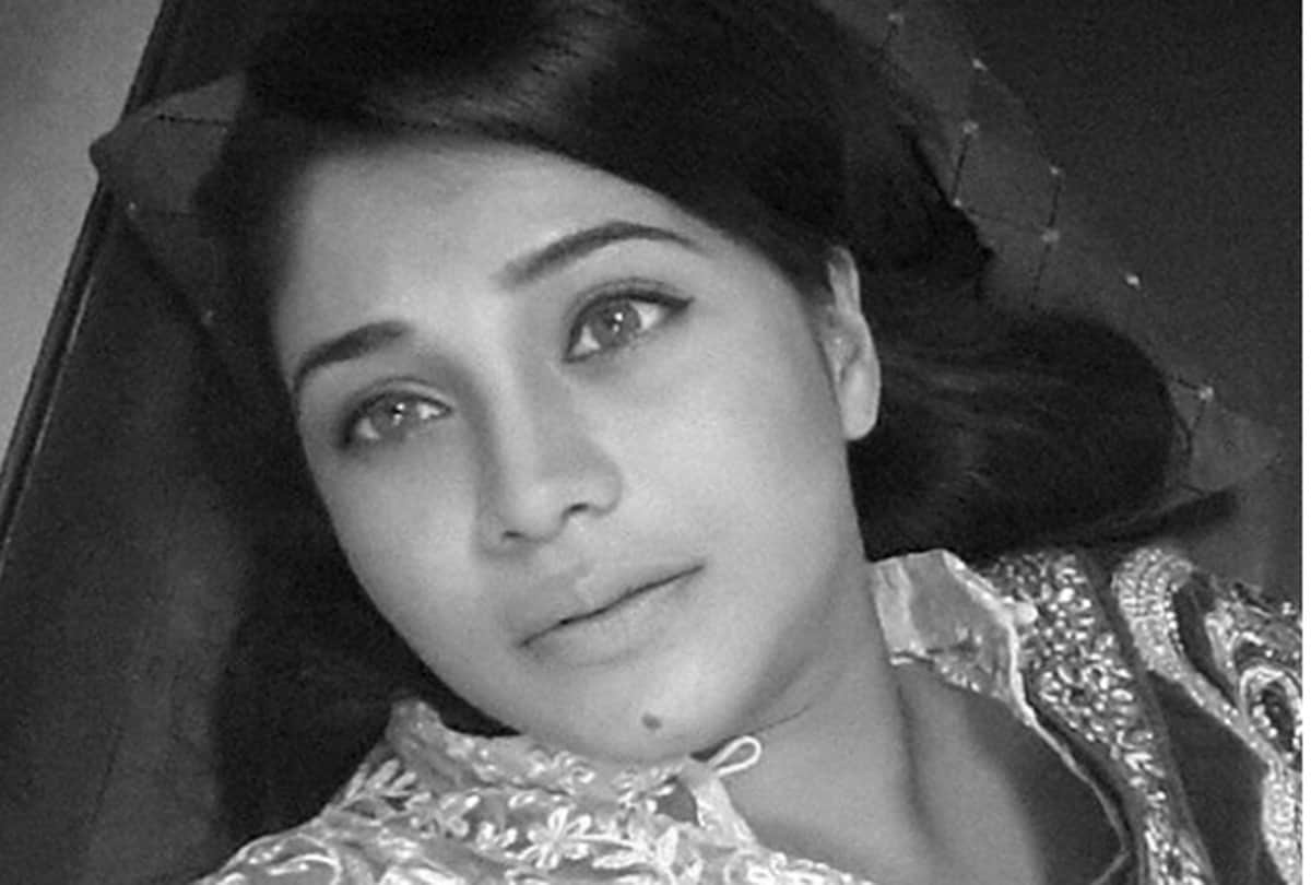 Actress Amrapali Gupta injured as fan pushes her at temple