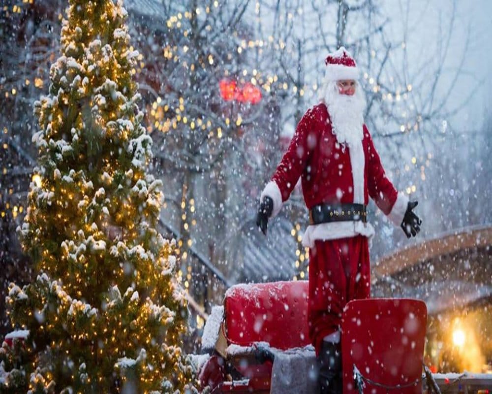 Catholic people celebrate christmas 12 days