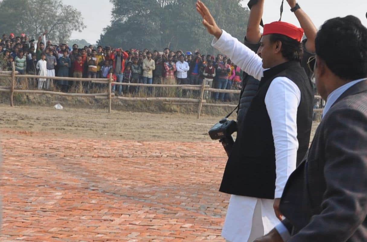 Akhileh yadav target BJP government in mau rally and say thanks to BJP