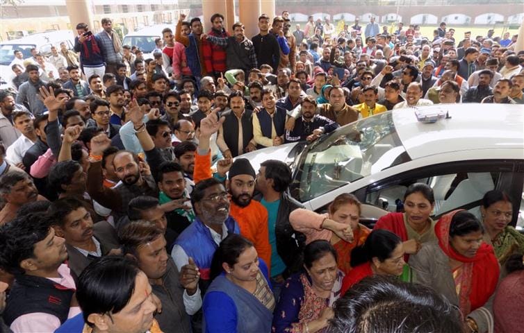 BJP's aggressive display on the collectorate against Congress