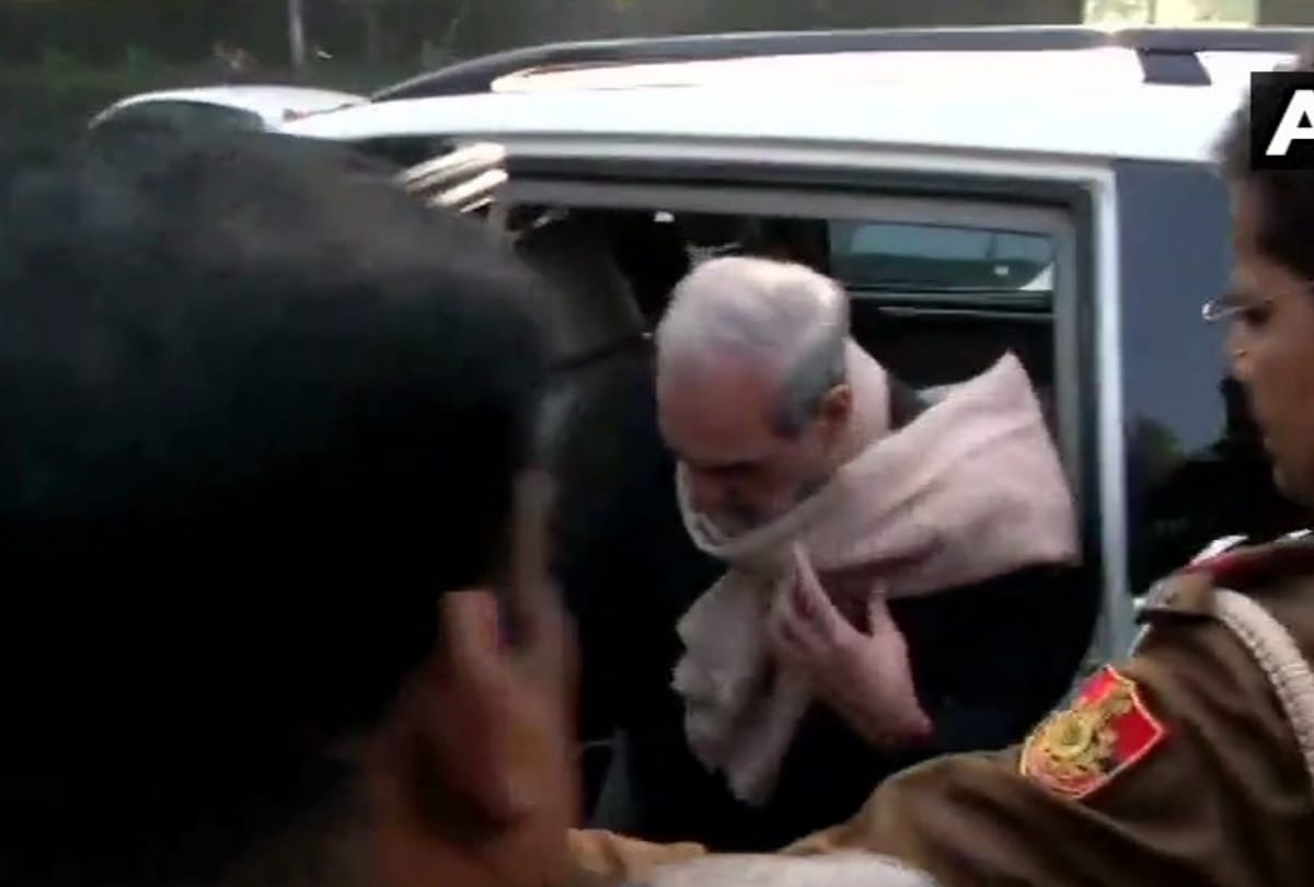 anti sikh riot 1984 delhi patiala house court issues production warrant against sajjan kumar