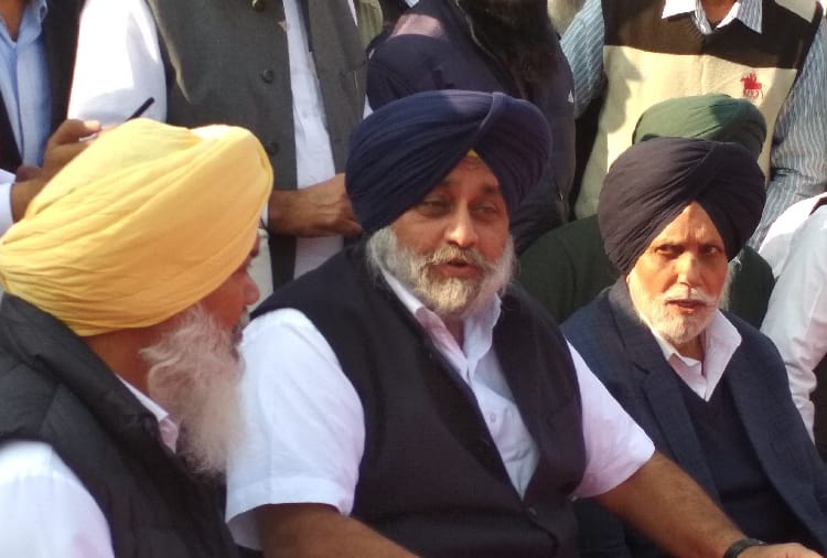 sukhbir badal targets on captain amrinder singh in firozpur