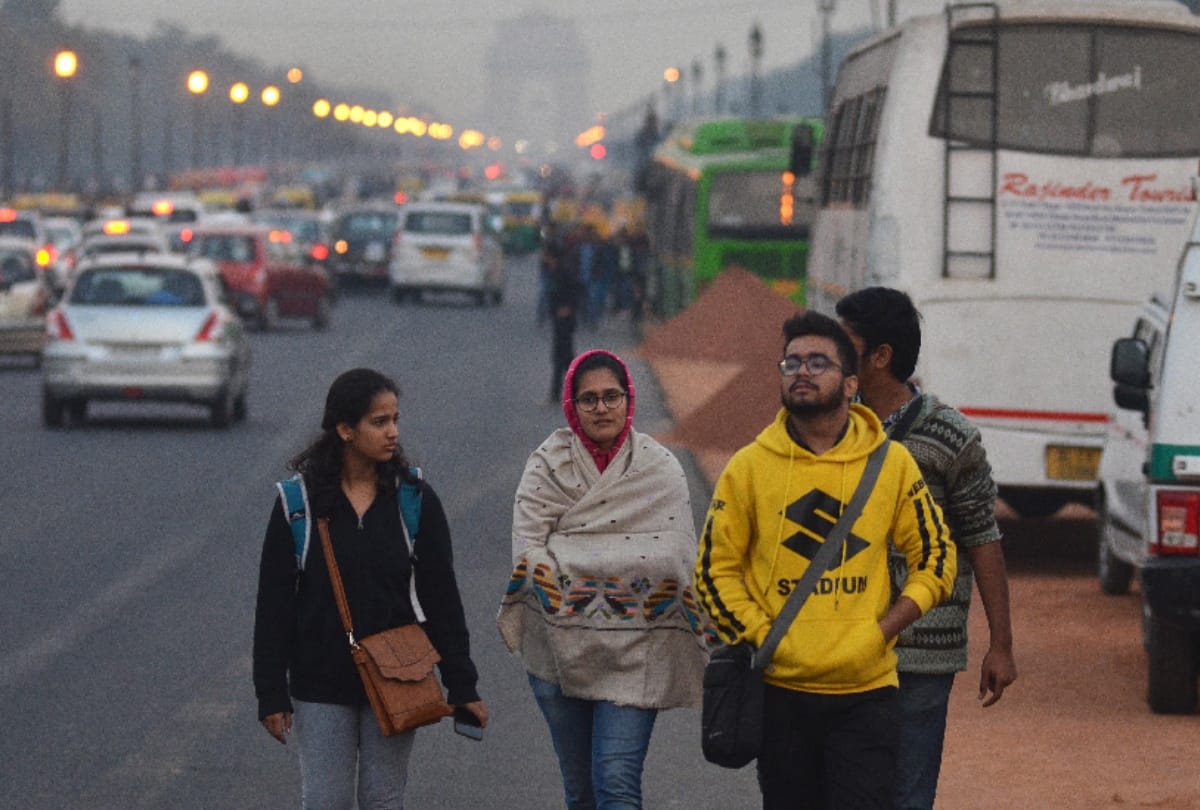 delhi temperature still under 5 degree celcius, chillness continues in air