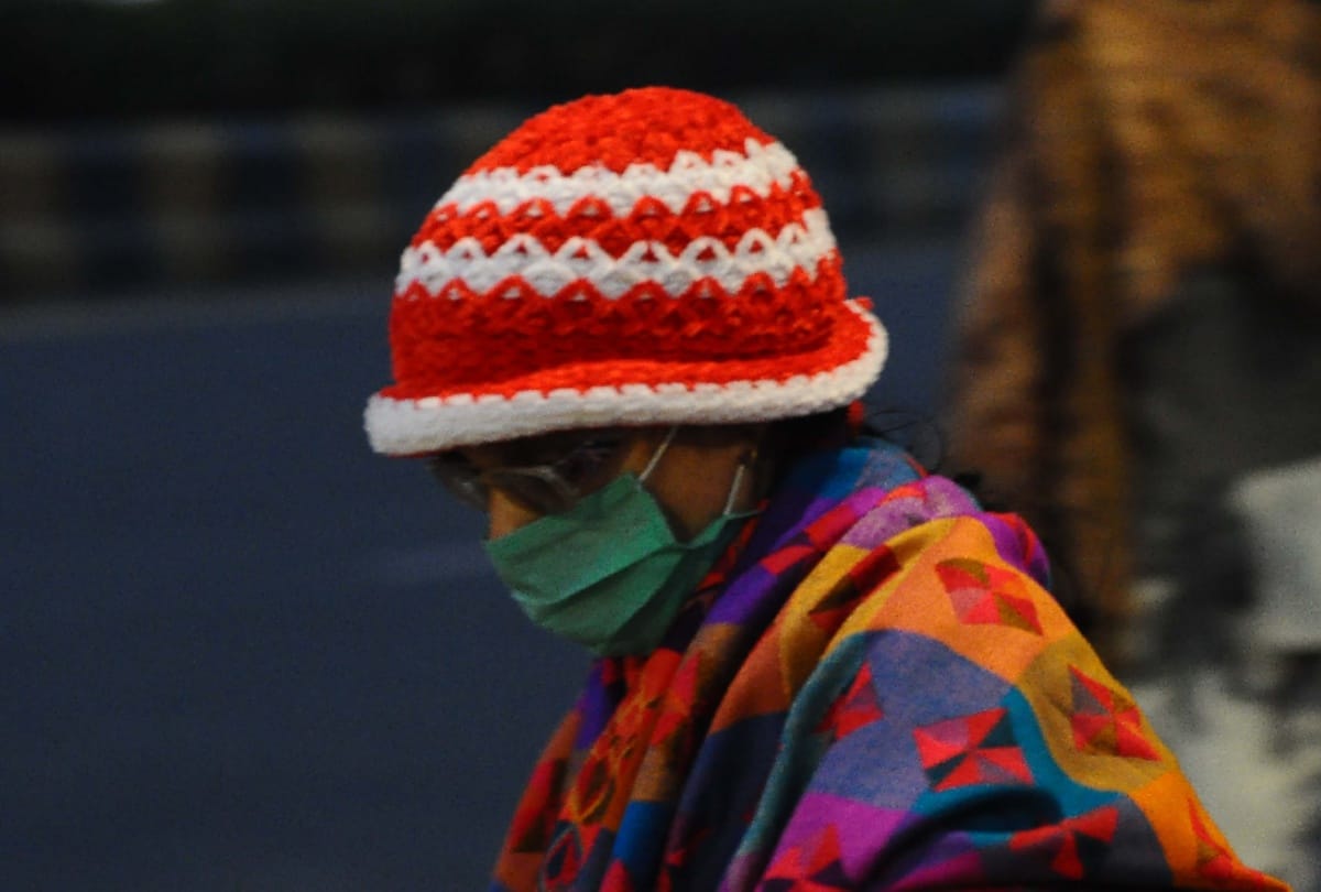 delhi temperature still under 5 degree celcius, chillness continues in air
