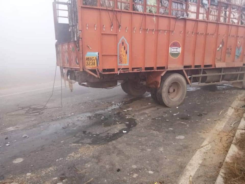 Pregnant woman killed in accident before give birth child 