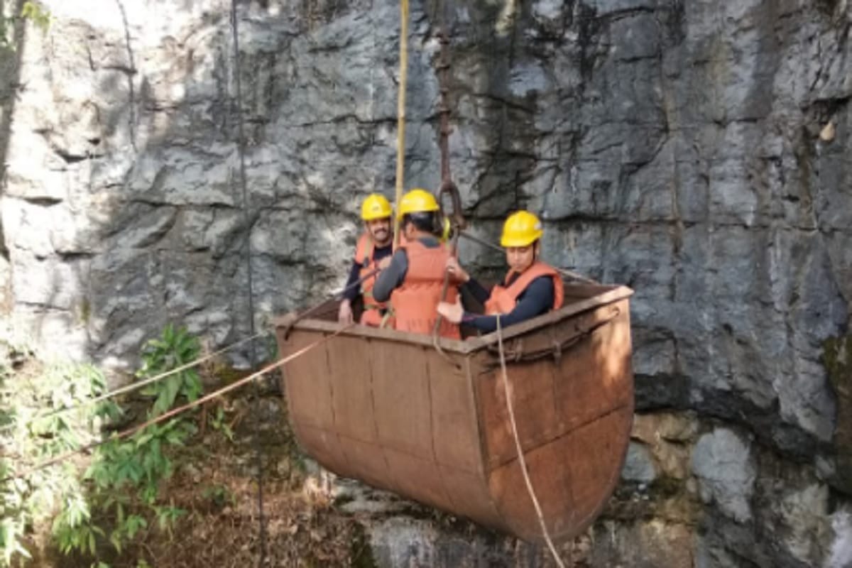 Meghalaya : National Disaster Response Force team is trying to rescue workers trapped in coal mine