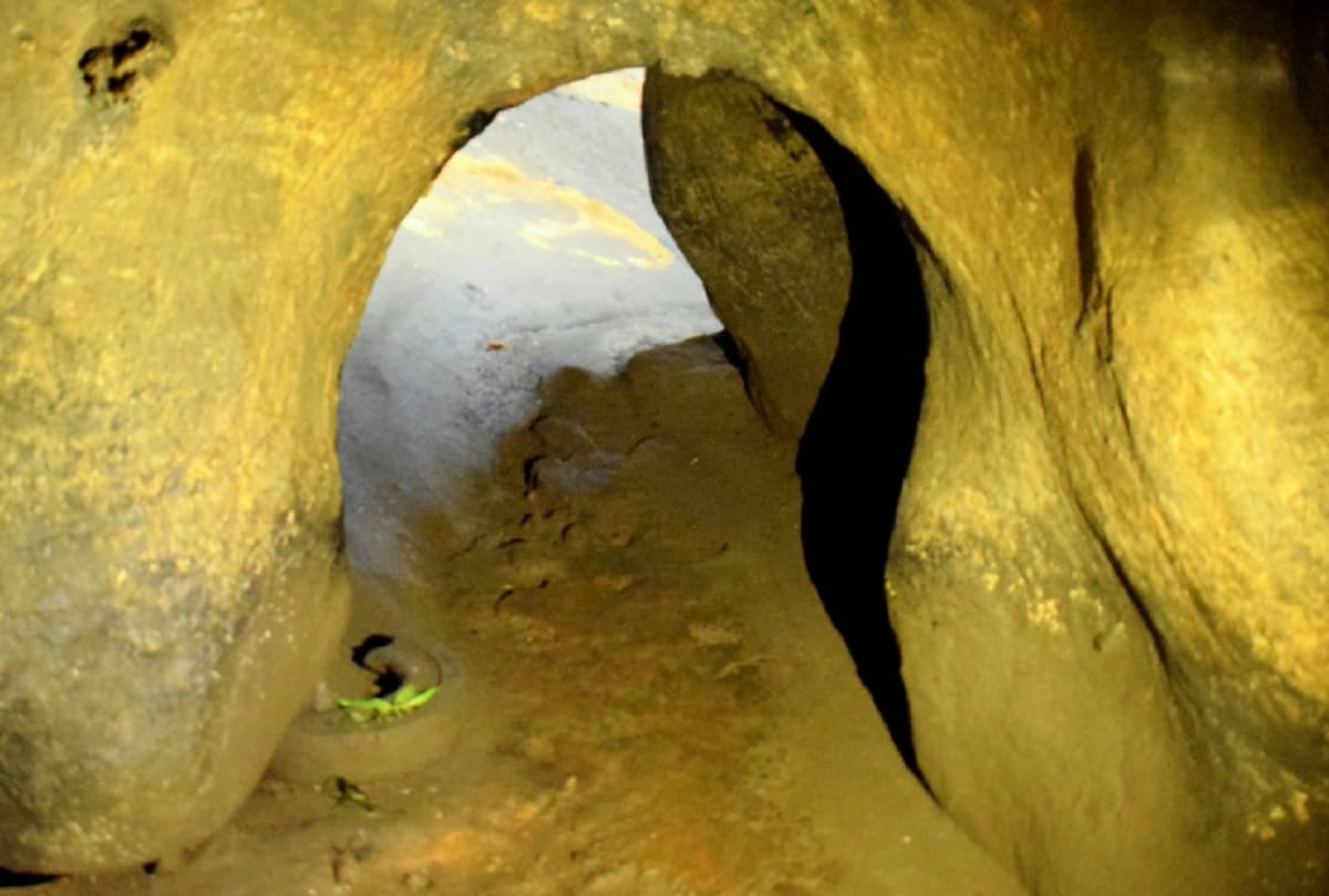 patal bhuvaneshwar cave temple pithoragarh uttarakhand
