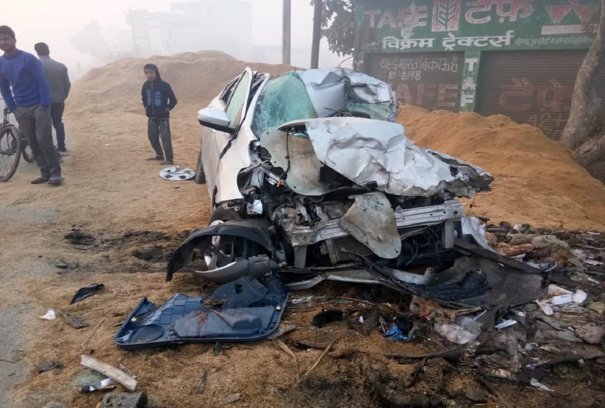 three died in car accident at bareilly