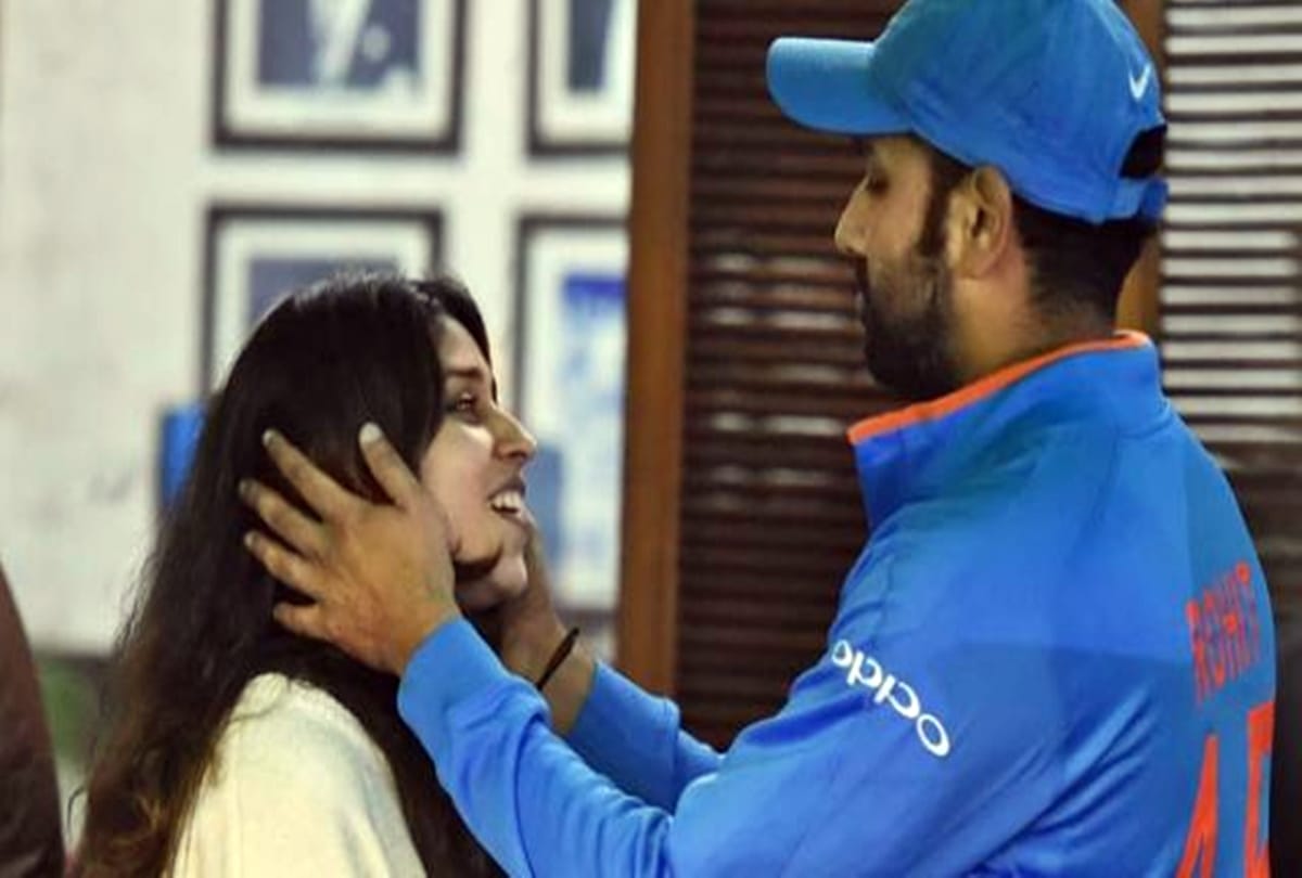 Rohit sharma have to apologize his wife Ritika Sajdeh on her birthday, see there cute chemistry