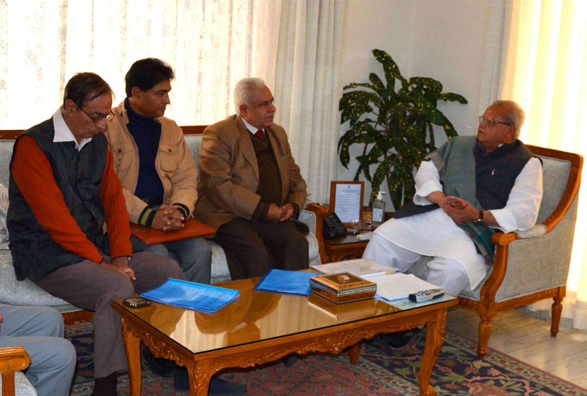 Kashmiri Pandit Sabha delegation meets Governor satyapal malik in Jammu