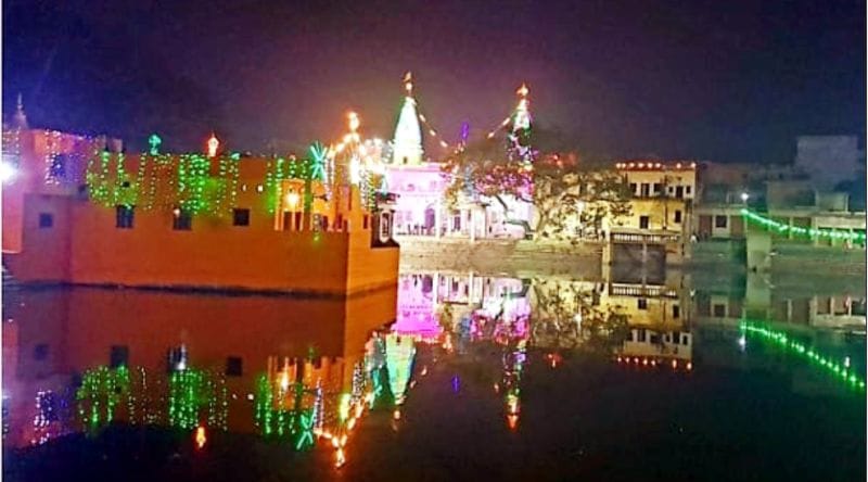 झिलमिलाती तीर्थनगरी, जगमगा उठे हरिपदी के घाट