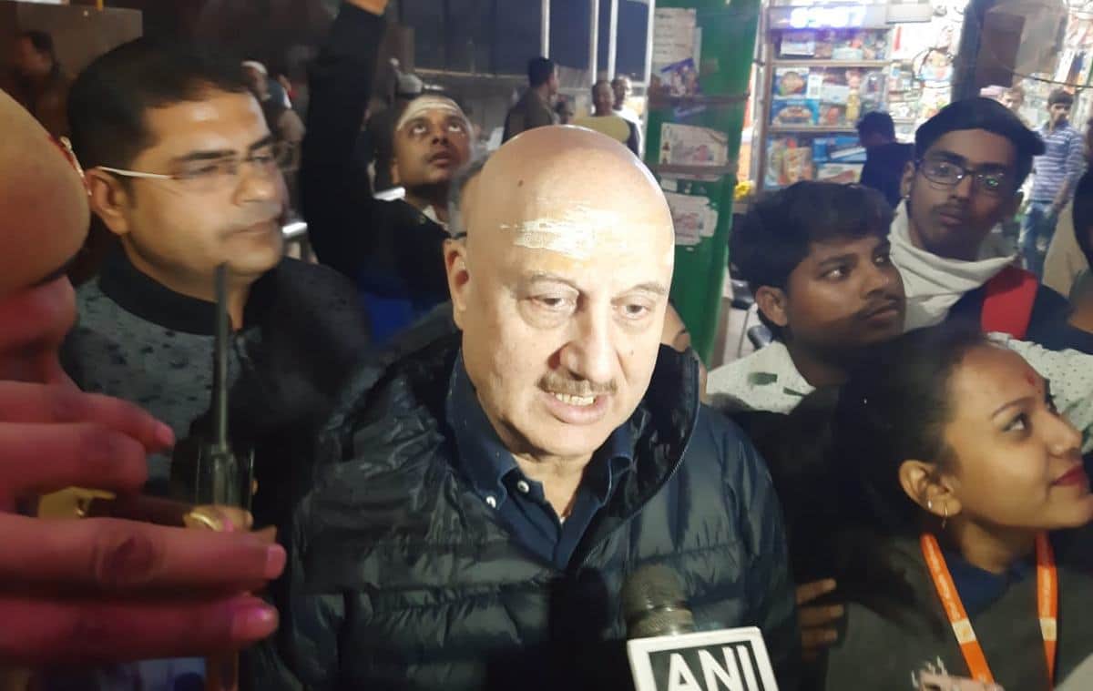 anupam kher statement on the accidental prime minister