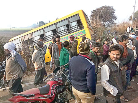School bus collapses in collision with DCM, five children chatter