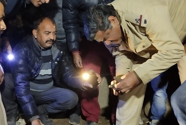 22 Things Like Bomb, Hand Grenade found in 200 Years Old Bawri in Pathankot
