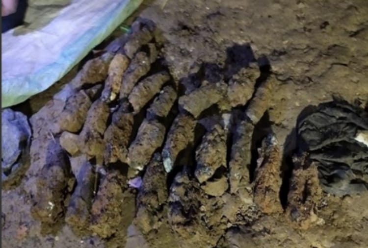 22 Things Like Bomb, Hand Grenade found in 200 Years Old Bawri in Pathankot