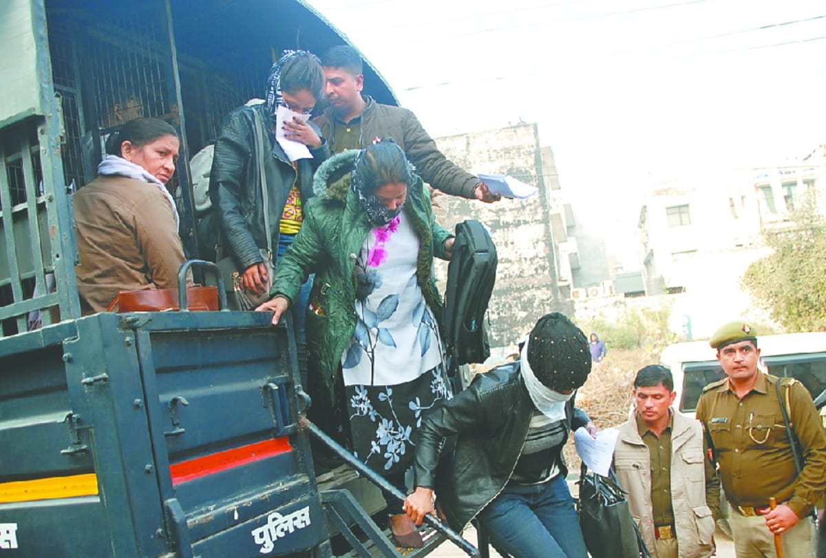 25 thousand foreign Thugs were made by fake call center noida