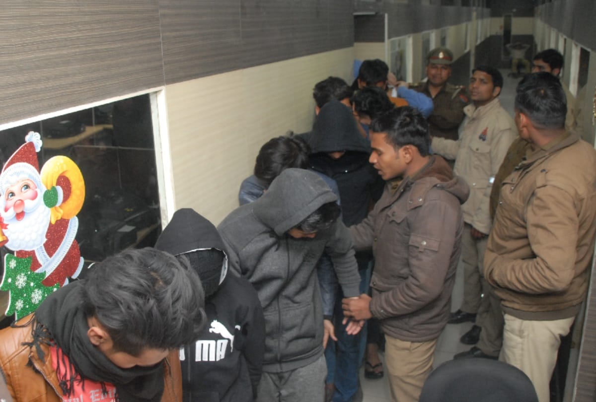25 thousand foreign Thugs were made by fake call center noida