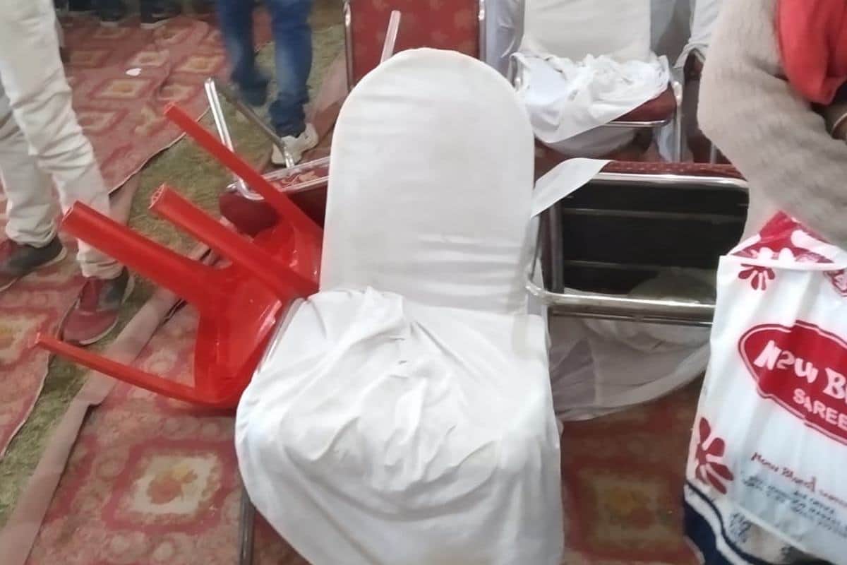 Youth ruckus in employment fair in ghazipur