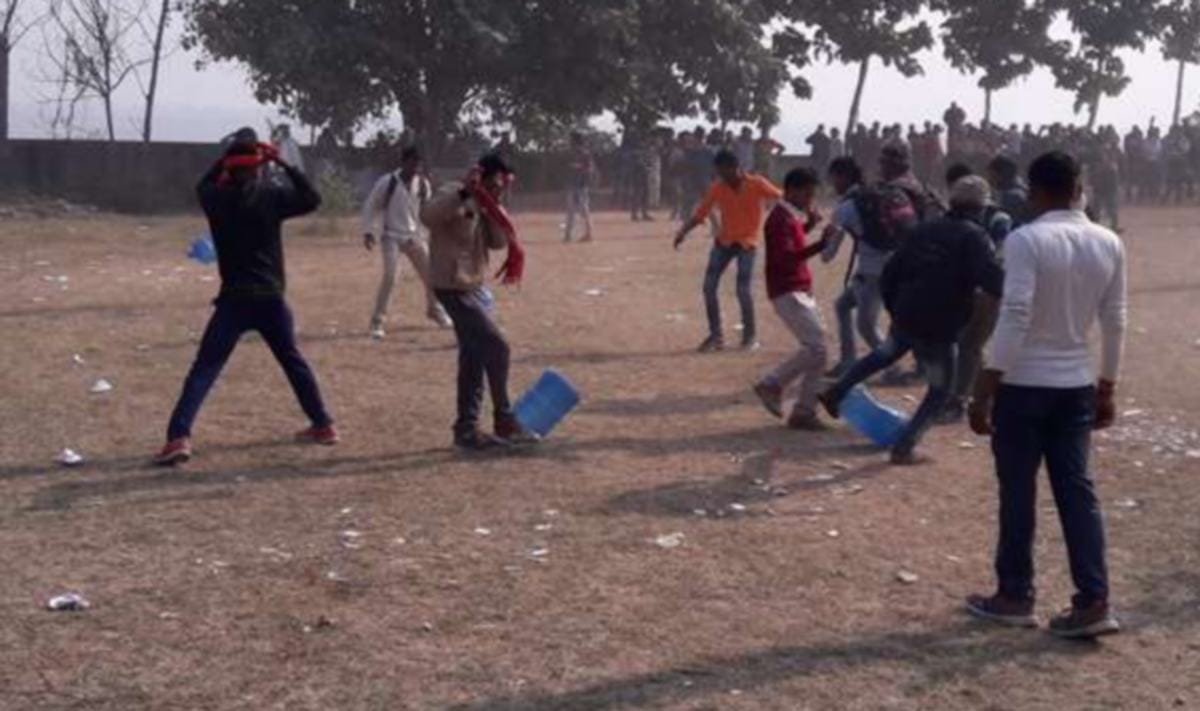 Youth ruckus in employment fair in ghazipur