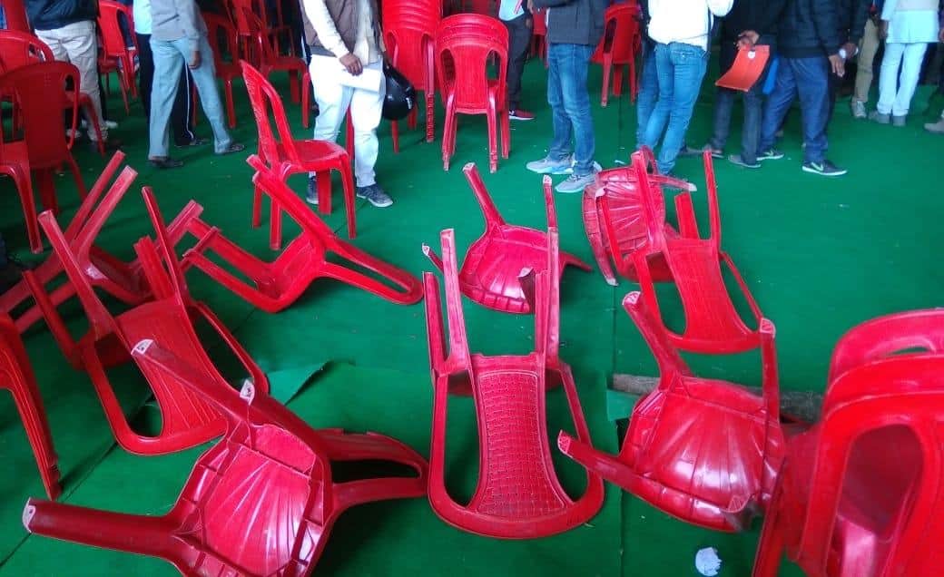 Youth ruckus in employment fair in ghazipur