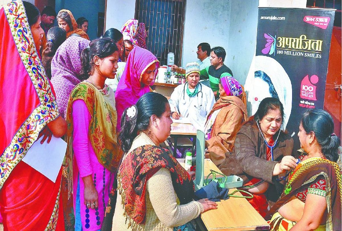 amar ujala aparajita held health camp in agra