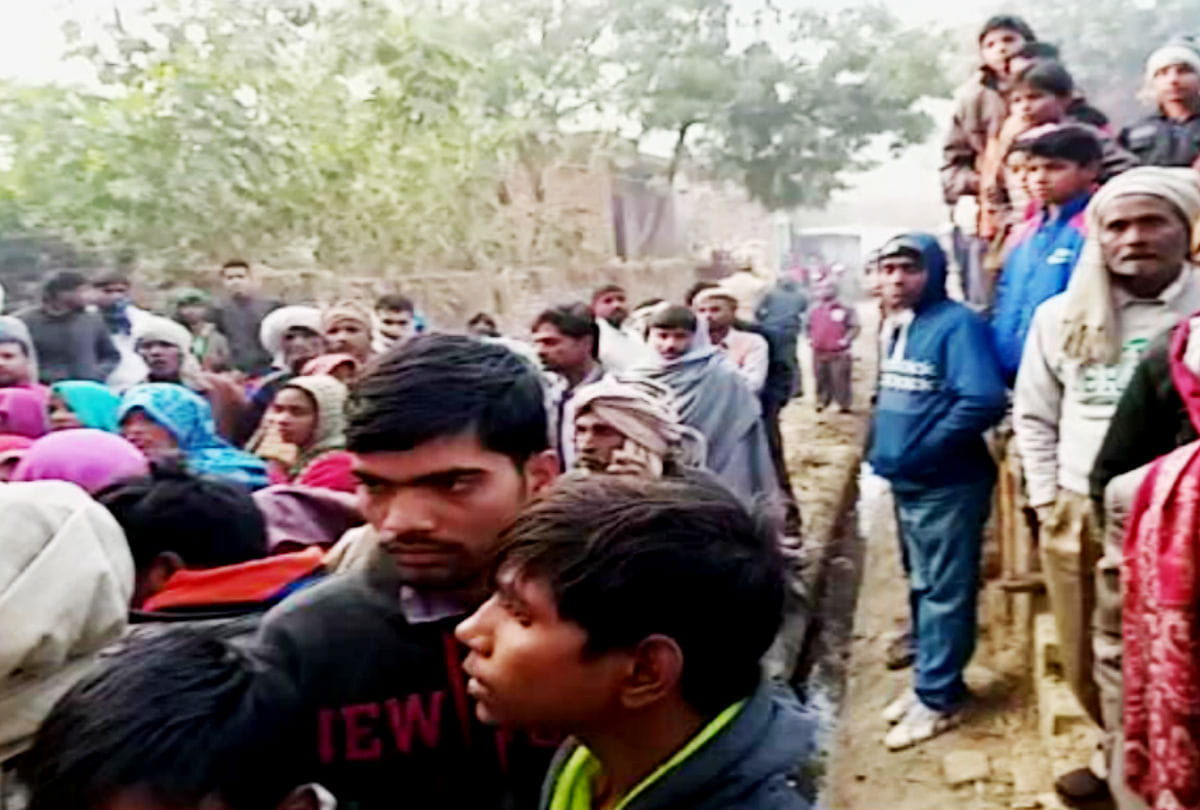 young man shot dead by dabang in etah