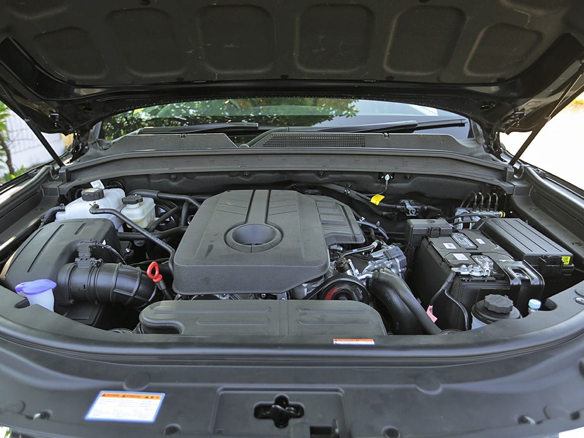 5 bad habites of indian car drivers, which damages the car engine