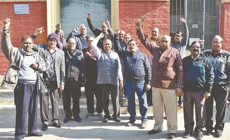 Lockout in banks due to the strike of officers
