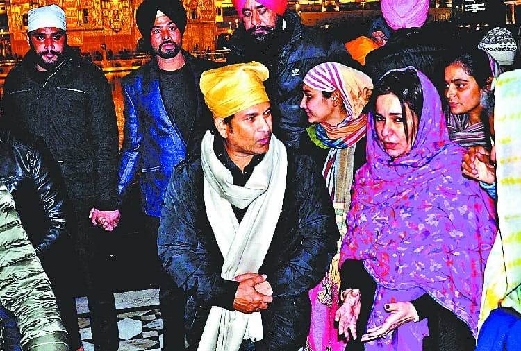 Bharat Ratna Sachin Tendulkar Visited Golden Temple Amritsar of Punjab